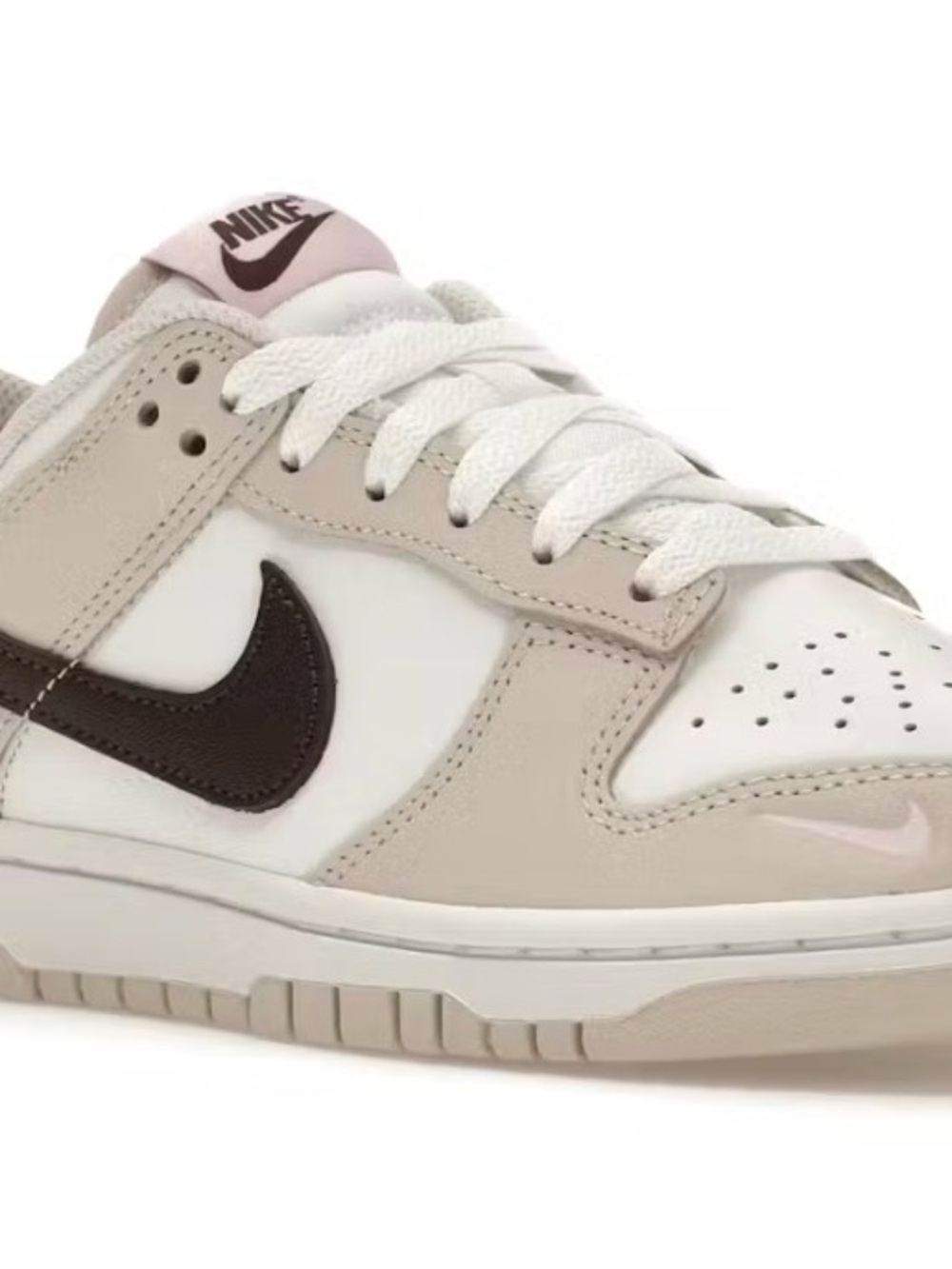 Nike Women's Low-Top Sneakers White Beige Brown Pink Accents